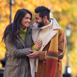 Couple on a date in autumn iStock 501951569