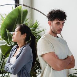 Couple disagreeing with backs turned by Timur Weber on Pexels
