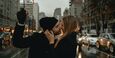 couple-umbrella-city